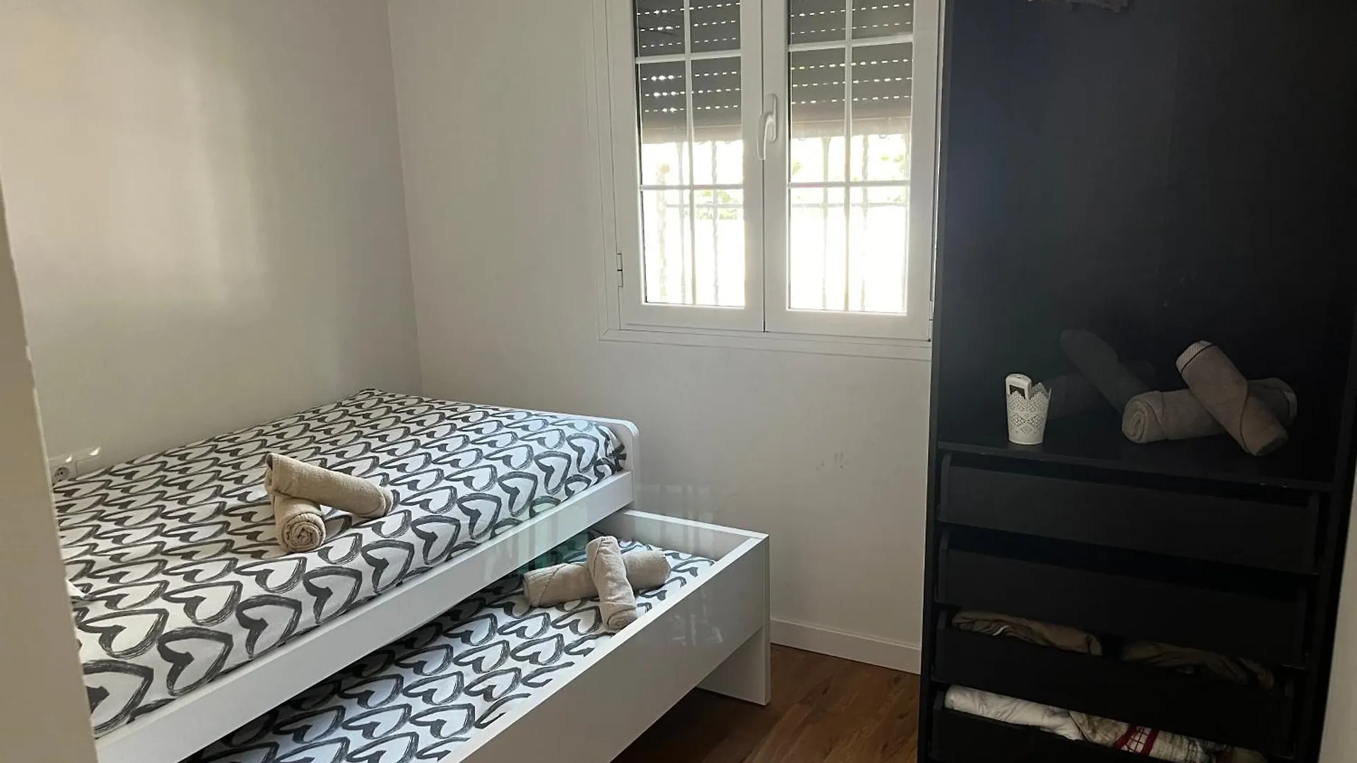 Bonito chalet en La Cala con gran jardín privado Villa La Cala Del Moral 0*,  España